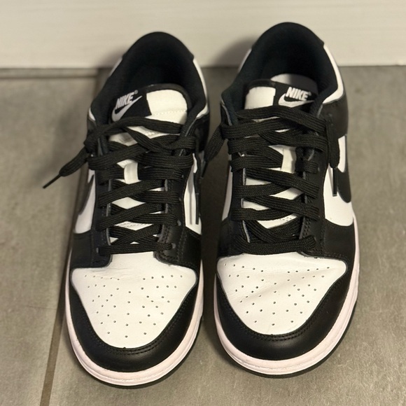 Nike Dunks - Picture 2 of 4